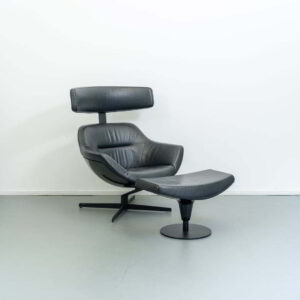 Cassina 277 Auckland Fauteuil Zwart Leer + Hocker