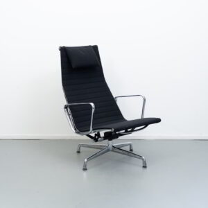 Vitra Eames EA 124 Fauteuil Zwart Hopsak