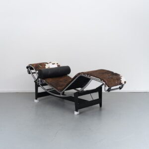 Cassina LC4 Chaise Longue Ponyhuid Tricolor