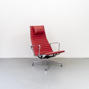 Vitra Eames EA 124 Fauteuil Rood Leer