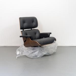 Vitra Lounge Chair Nero Leer/Amerikaans Walnoot Klassiek