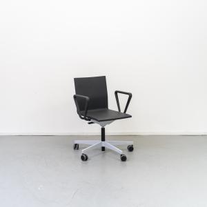 Vitra .04 Bureaustoel Zwart Kunststof - Aluminium