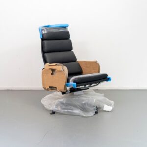 Vitra Eames EA 222 Fauteuil Zwart Leer
