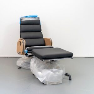 Vitra Eames EA 222 Fauteuil Zwart Leer + Hocker