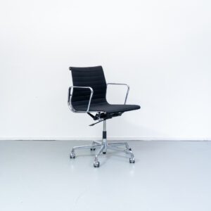 Vitra EA 117 Bureaustoel Zwart Hopsak - Gepolijst