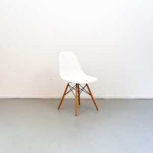 Vitra Eames DSW Stoel Wit Kunststof - Hout