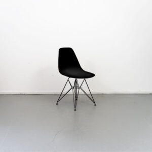 Vitra Eames DSR Stoel Zwart - Zwart