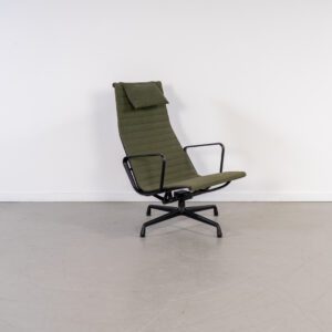 Vitra Eames EA 124 Fauteuil Groen Hopsak + Hocker