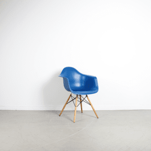 Vitra Eames DAW Stoel Blauw - Hout