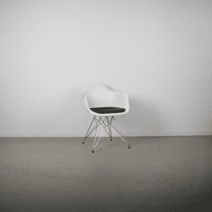 Vitra Eames DAR Stoel Wit/Zwart - Chroom