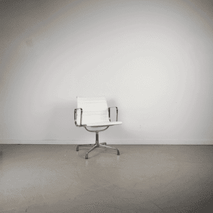 Vitra Eames EA 107 Stoel Wit Leer - Chroom