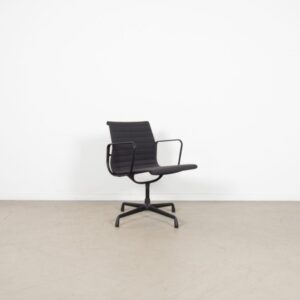 Vitra Eames EA 108 Stoel Zwart Hopsak - Zwart