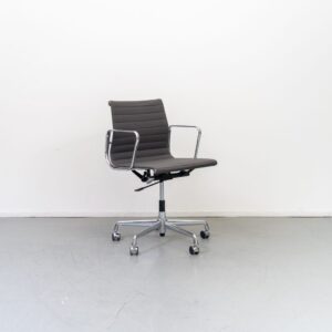 Vitra Eames EA 117 Bureaustoel Grijs Hopsak - Chroom