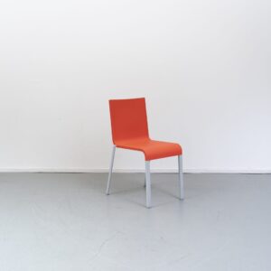Vitra .03 Stoel Oranje Kunststof (Stapelbaar) - Gepoedercoat Zilver